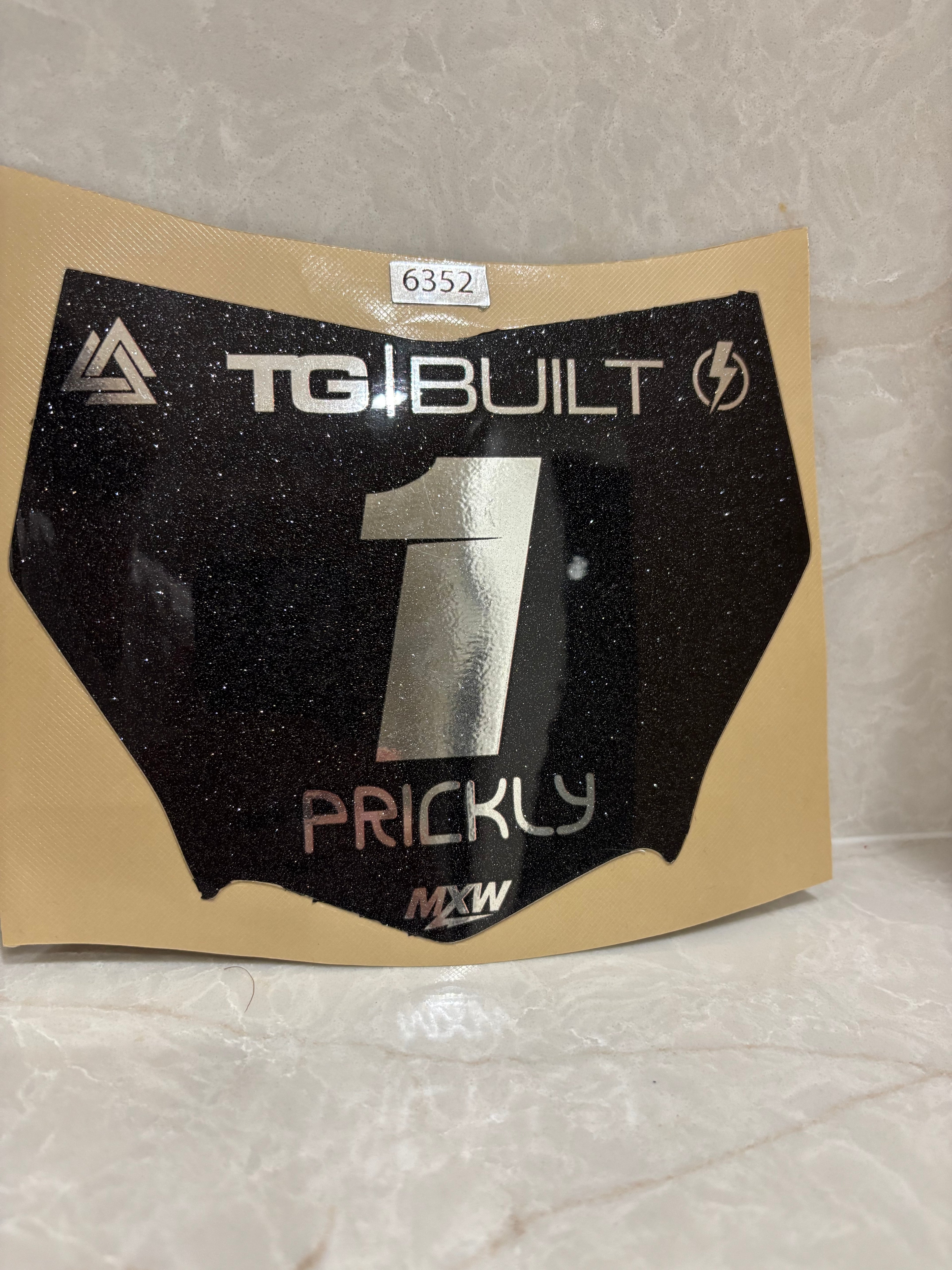 Motocutz plate sticker (Chrome and sparkle)